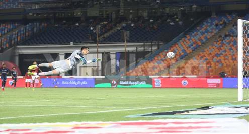 مصدر ليلا كورة: بيراميدز والمصري يتصارعان على ضم الحارس محمود جاد